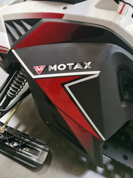 Снегоход Motax (Мотакс) Snow Cat 150 чёрный/красный (машинокомплект) | Мототека Снегоход Motax (Мотакс) Snow Cat 150 чёрный/красный (машинокомплект) | Мототека